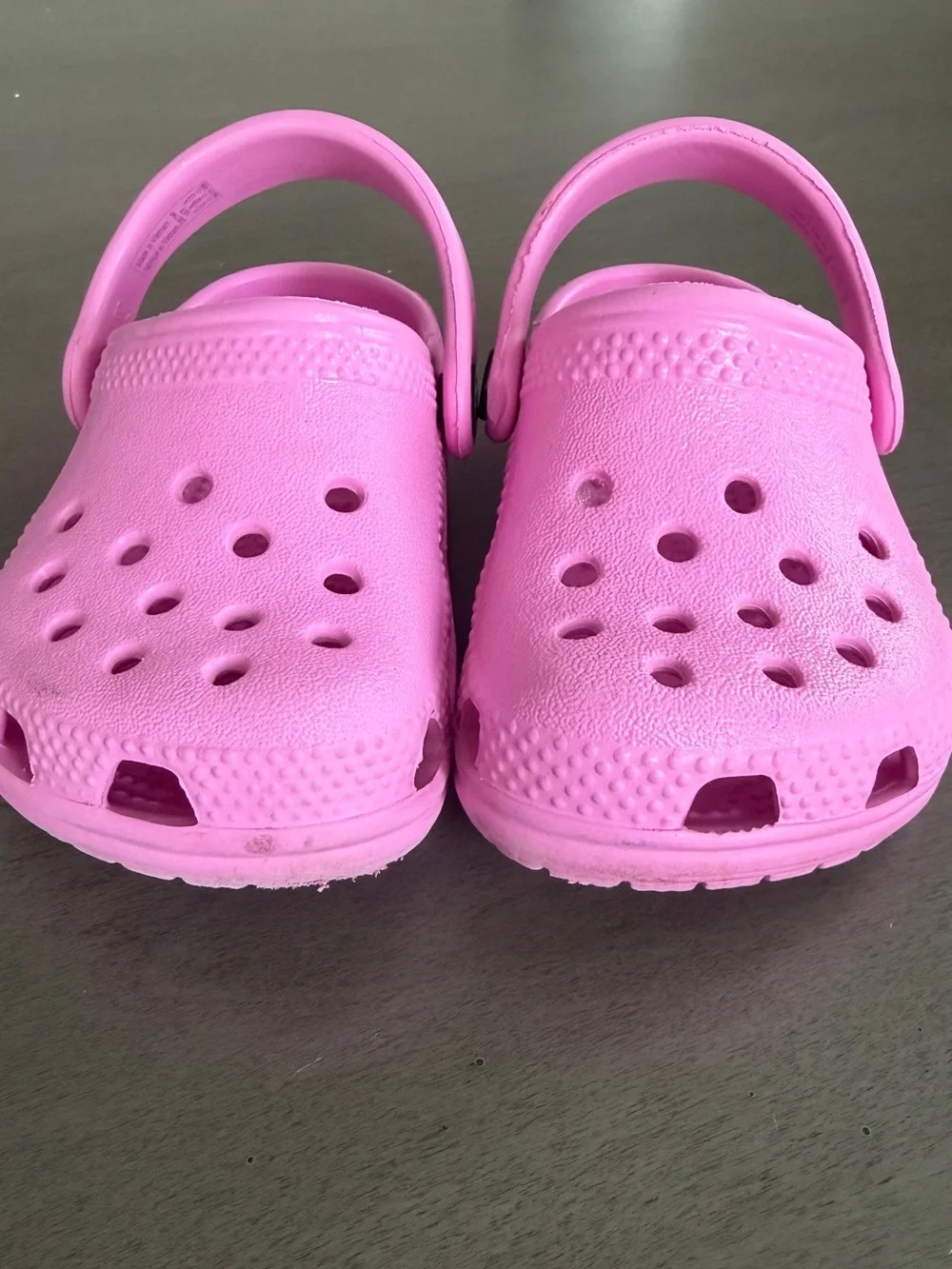 CROCS Baby Bubblegum Pink Classic Clog Sandals Size 2